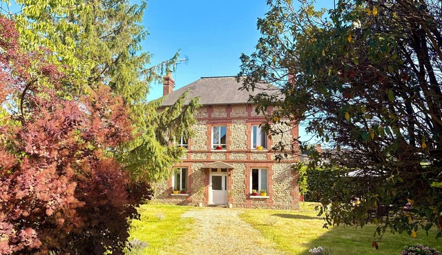 Fully renovated manor house 15 minutes from Honfleur town center