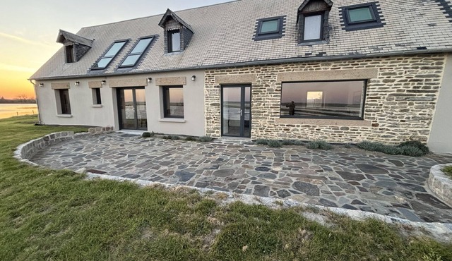 Gîte La Carelle in Vains at the foot of the Bay of Mont Saint Michel