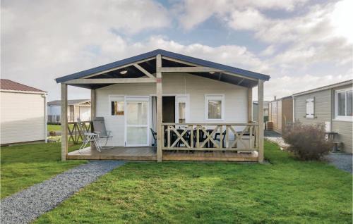 Gorgeous Home In Grandcamp Maisy