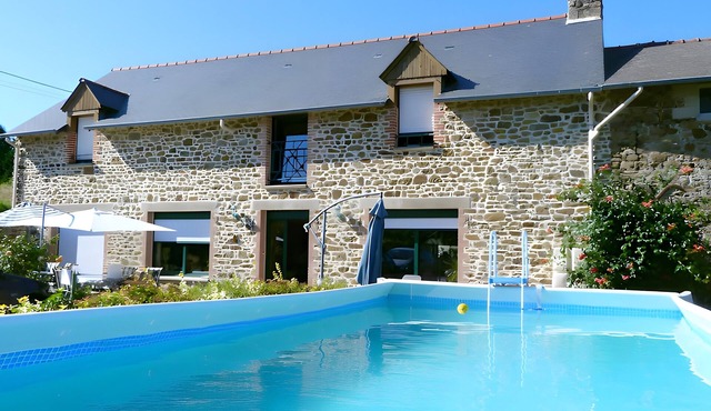 Guest Room 'Bord de Mer' with Shared Pool, Terrace and Wi-Fi