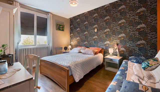 Guest Room “Les Camélias” with Shared Terrace and Private Garden