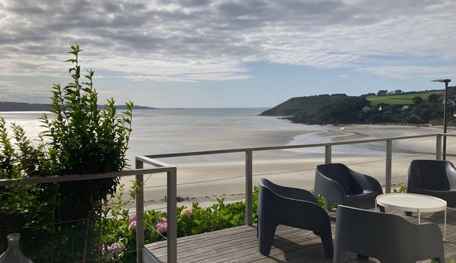 Holiday Home 'Maison Ty Bastian, 100 M²' with Sea View, Private Terrace and Wi-Fi