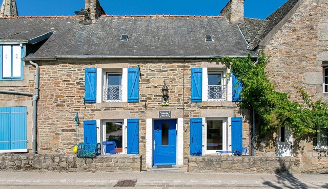 Holiday Home 'Amzer'zo' with Sea View and Wi-Fi