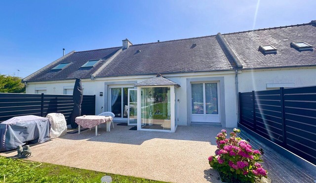 Holiday Home 'Everglades' with Private Terrace, Garden, and Wi-Fi