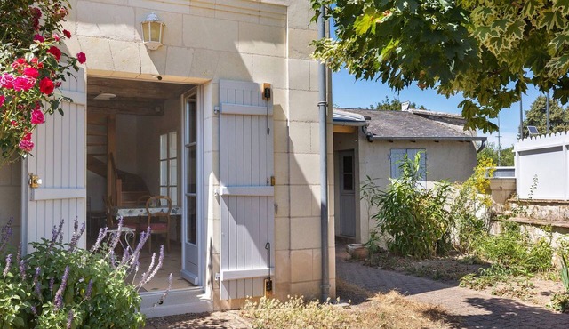Holiday Home 'Quai De Loire' with Private Terrace, Private Garden and Wi-Fi