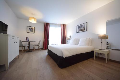 Hotel Cerise Chatou