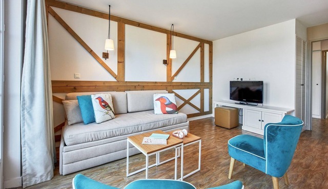 Houlgate Duplex for 8 with Spa