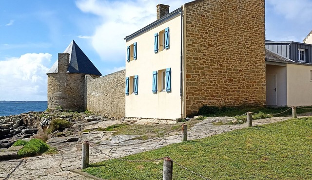 House 100m² - Enclosed garden - facing the Lomener breakwater