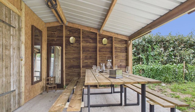 House for 10 with large garden near beach