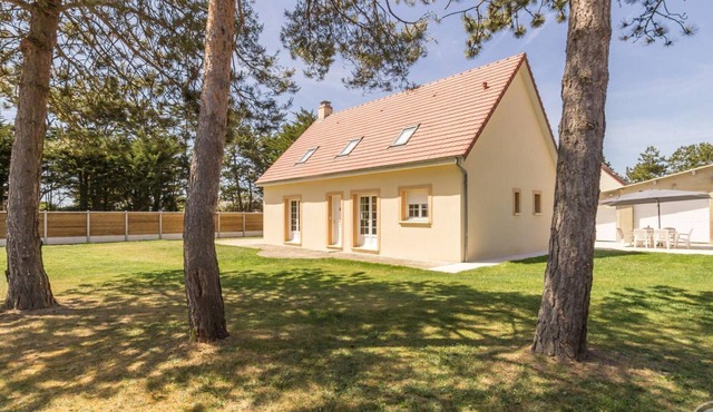 House near beach, pets welcome, parking - 6 guests