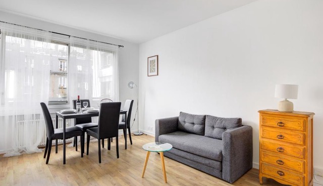 Léa Suite Beautiful Parisian studio