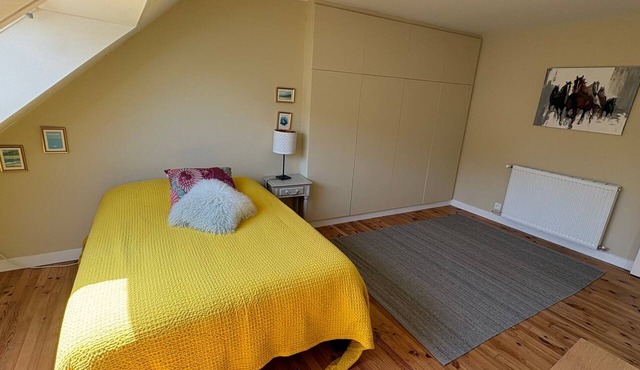 L'Atelier – Spacious Guest Room with Private Garden and Wi-Fi in Caen