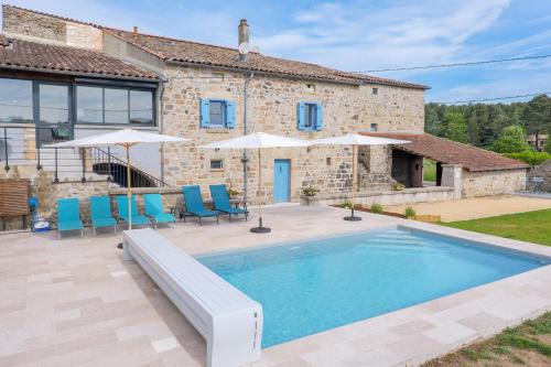 La Maison Bleue Du Plot
