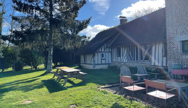 La Massane du Vallon, a bright farmhouse in a quiet setting.