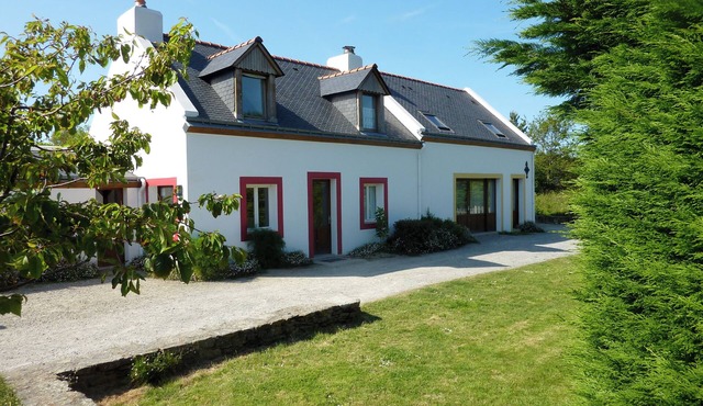 La MERVEILLE BELLE ILE near beaches Baluden Herlin for Families 12 People