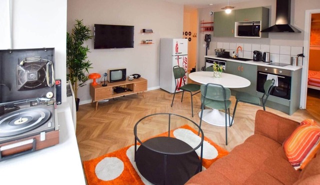 La Rétro-Capsule - 2 bedrooms + parking lot