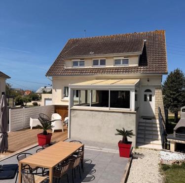 La Terrasse Cottage for 8 people - Beach and shops within walking distance