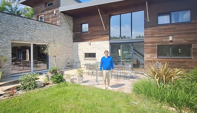 Lafamosia, large gite with indoor pool sauna spa 15 min rennes nord