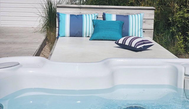 LAST-MINUTE DEAL JULY 18–24—30% OFF POOL & SPA—ARCHITECT-DESIGNED VILLA (5 ⭐️)