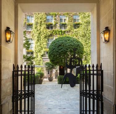 Le Pavillon de la Reine & Spa, Place des Vosges