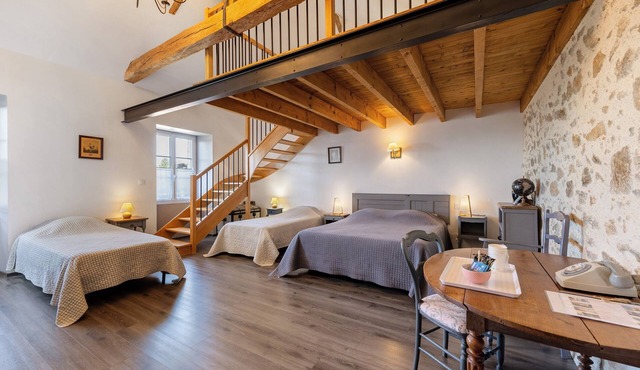 Les Carmes Guest Room: "Elisabeth" Family Room for 6 with Shared Garden & Wi-Fi