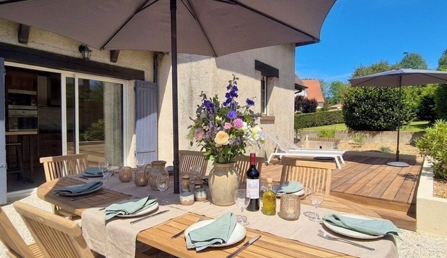 Les Embruns - 5-minute walk from the beach - Sleeps 10 - Villerville