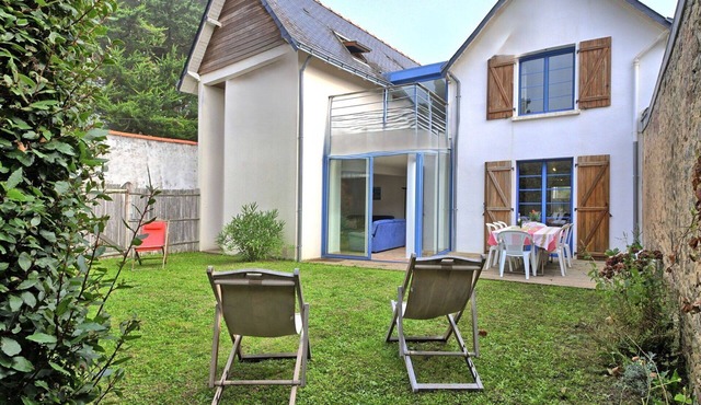 Lovely apartment in villa for 8 guests with WIFI and terrace