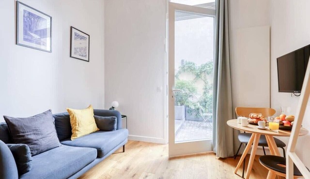 Lovely Studio in a Secret Courtyard Montmartre (2)