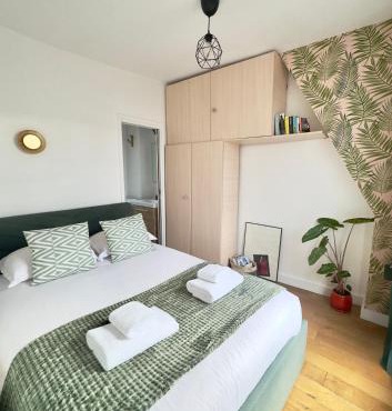 Lovely studio with balcony and spectacular Sacre-Coeur view