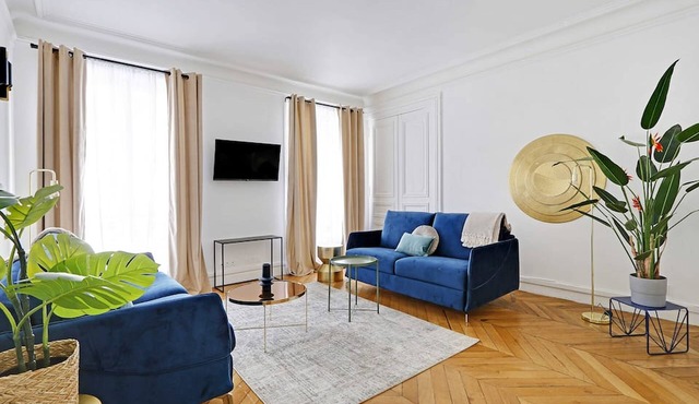 Luxury 4BR Apartment - Arc de Triomphe