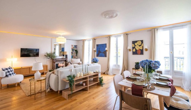 Luxury Apartment in Le Marais 120m2