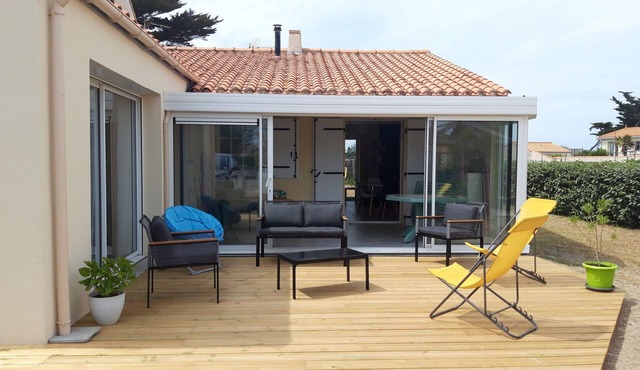 Maison 90m2 Avec Terrain Clos et Accès Direct à la Mer. Idéal Pour Famille