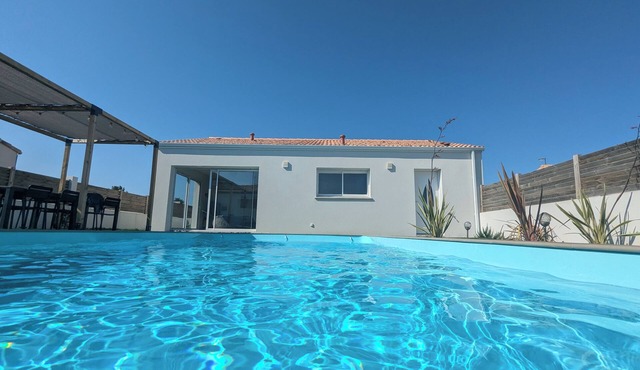 Maison en Vendée Avec Piscine Chauffée, Proches des Commerces et des Plages