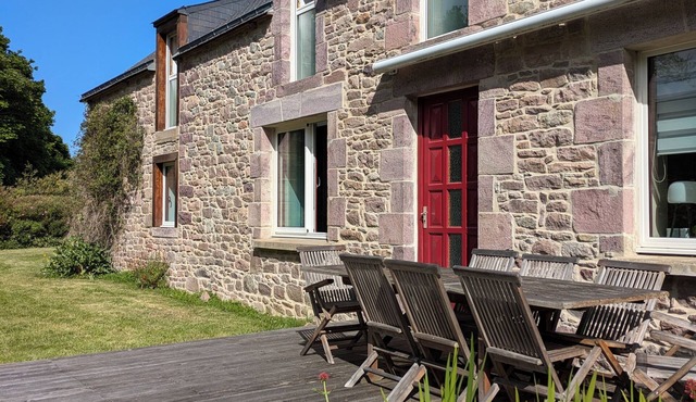 Maison Familiale en Grès Rose à Plévenon Cap Fréhel