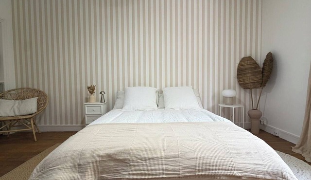 Maison Joseph - Fully Renovated One-Bedroom Apartment - View of the Orne River