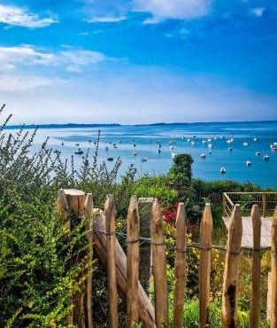 Maison Lazo - Face à la mer - Bord de Plage - 5 chambres - 10 min de PAIMPOL