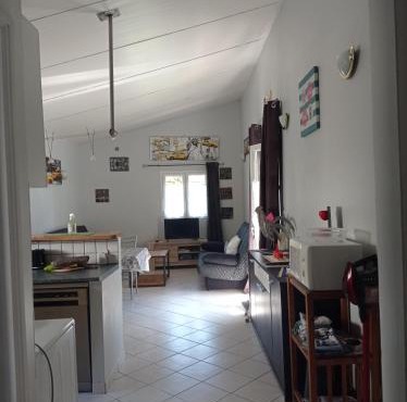 Maisonnette plein pied - 2km de la mer