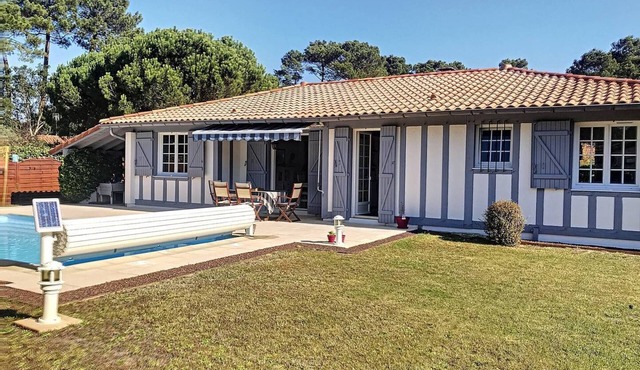 MESSANGES, nice house with pool, in a quiet area
