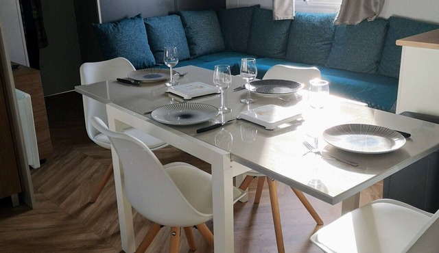 Mobile Home '6 Pers Tout Confort' with Shared Pool and Private Terrace