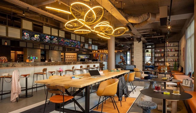 Moxy Paris Clamart