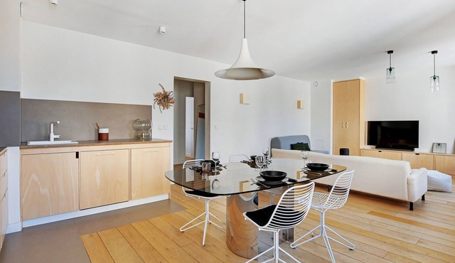 Nice quiet 2BDR *Balcon* -Marcel Sembat / Porte de St Cloud -BAIL MOBILITE