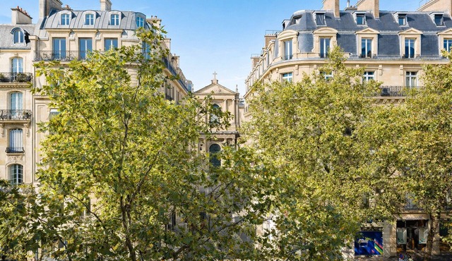 Par070 - Luxury apartment in Saint Germain