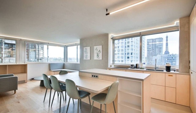 Premium 3-Bedroom Apartment—View of the Eiffel Tower—Paris 15th Arrondissement—Champ de Mars