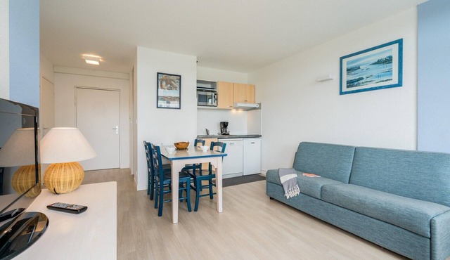 Premium 6-Person Island Sanctuary