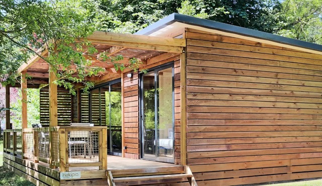 Premium Maine 2-Bedroom Cabin - TV - Dishwasher - NEW FOR 2025, PRIVATE DOCK! Sleeps 6