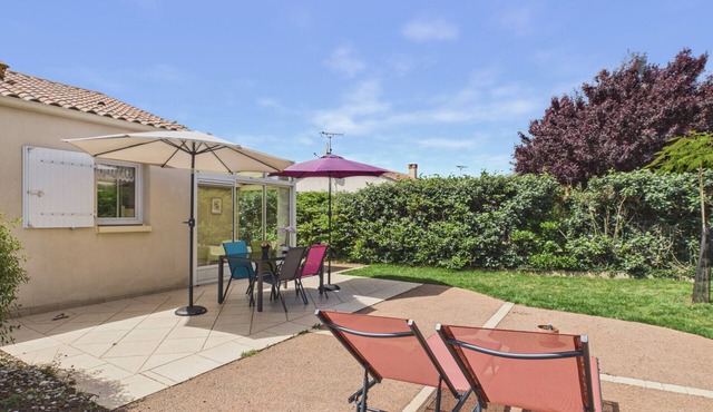 Pretty house for 4 people with garden