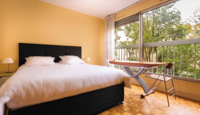 quiet and comfortable studio steps away from le marais