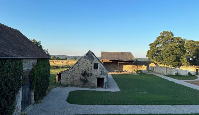 Quiet medieval priory near Falaise and Suisse Normande 8/12 people
