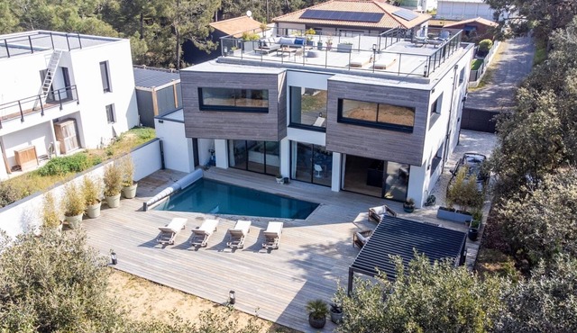 "ROOF TOP & OCEAN" Architect-designed villa, ocean view, heated pool