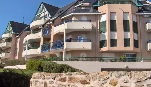 SAINT MARC SUR MER, downtown, near the beach